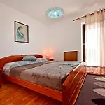 Apartman Novigrad 6951g
