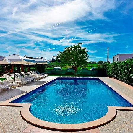 Novigrad 6951g * Novigrad (Istria)