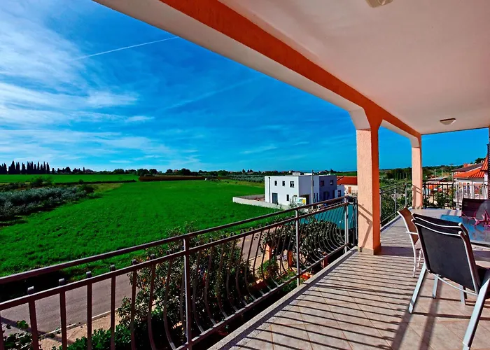 Apartman Novigrad 6951g *