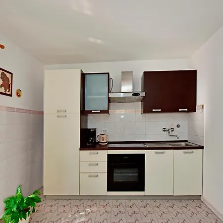 Novigrad 6951g * Novigrad Istria